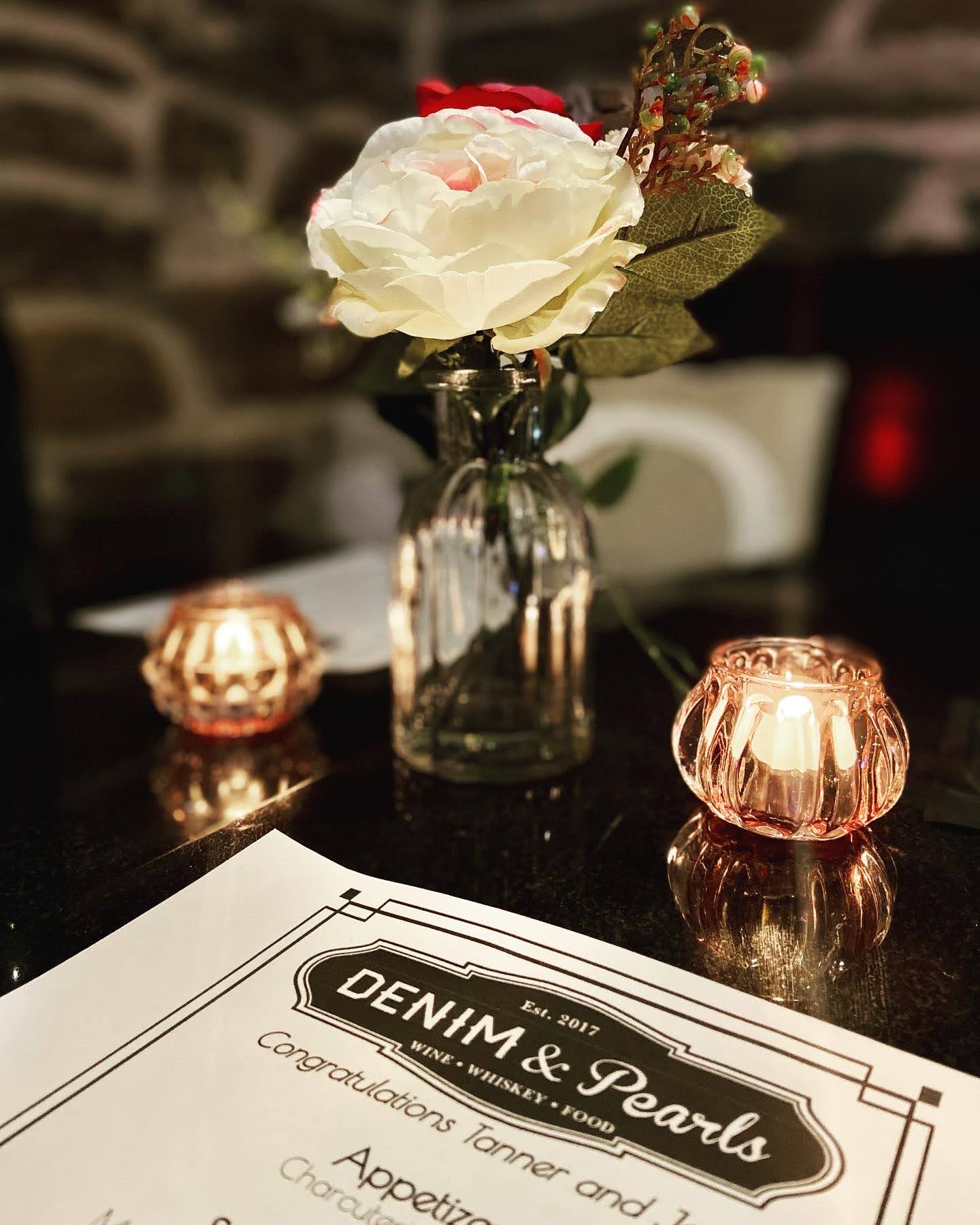 Denim & Pearls Restaurant, Flower decoration on the table
